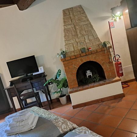 Monolocale Beatrice Abbadesse Guest House Milan Exterior photo