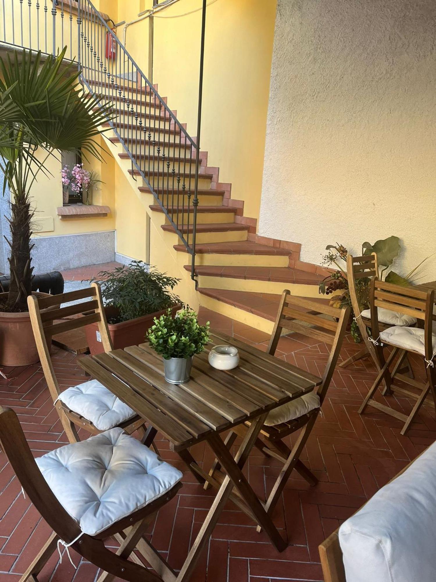 Monolocale Beatrice Abbadesse Guest House Milan Exterior photo